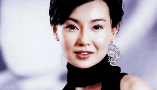 周星驰张曼玉主演电影_周星驰与张曼玉的银幕传奇_周星驰张曼玉经典电影片段