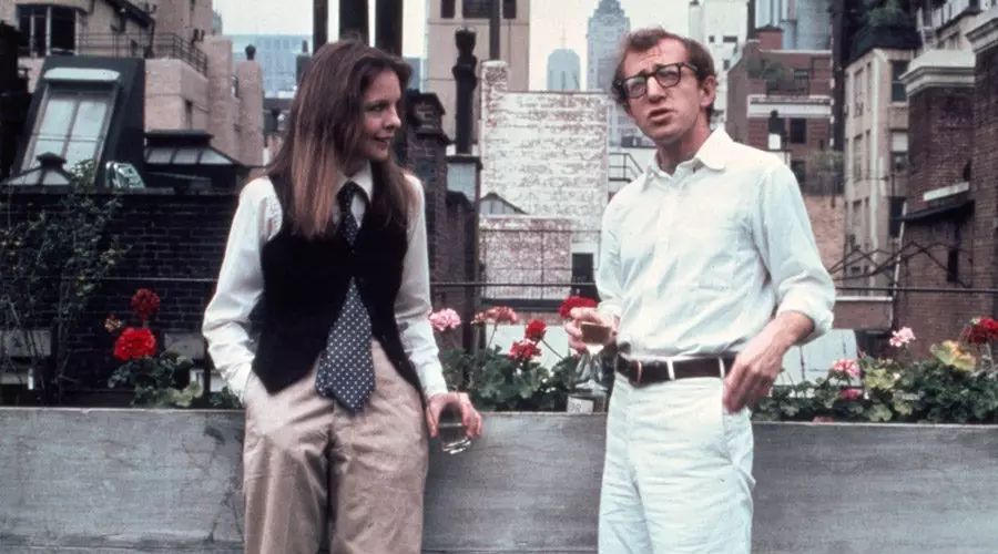 周星驰用什么社交_周星驰的社会背景_周星驰与不同文化背景的交流